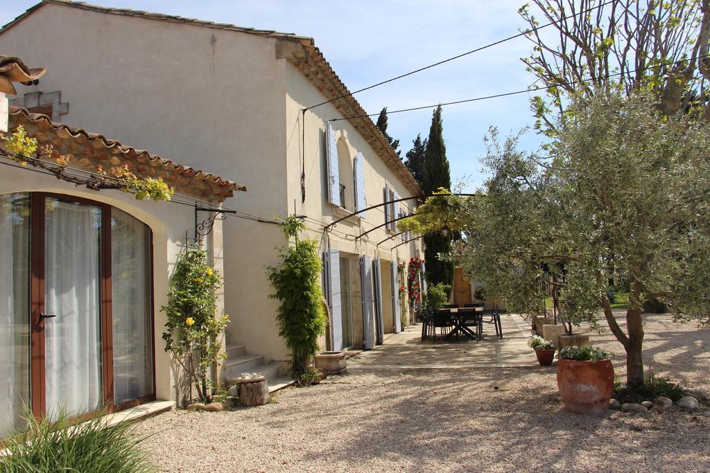 Sous Les Platanes B&B Châteaurenard Dış mekan fotoğraf